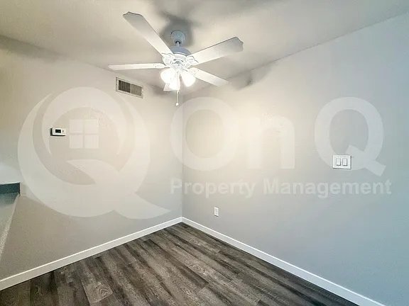 Building Photo - 3002 E Waltann Ln
