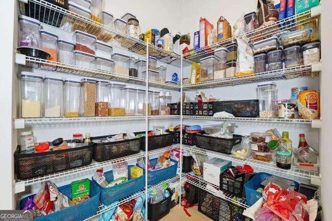 Building Photo - 415 Oakleigh Ave