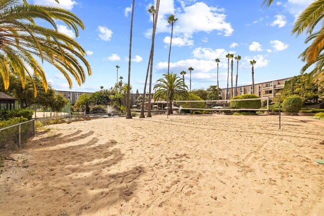 Building Photo - 3050 Rue D’Orleans