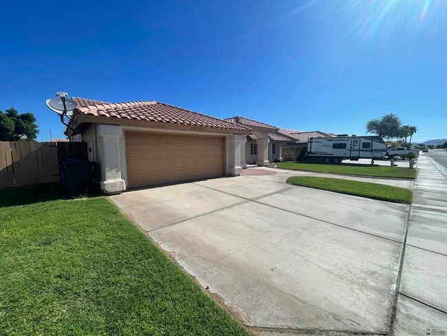 Building Photo - 7806 E Topeka Pl