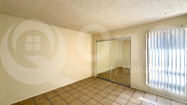 Building Photo - 2662 N 43rd Ave