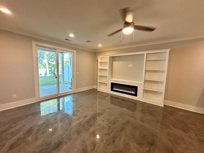 Building Photo - You can't beat this lakefront Clemson townhome! Brand New Construction!