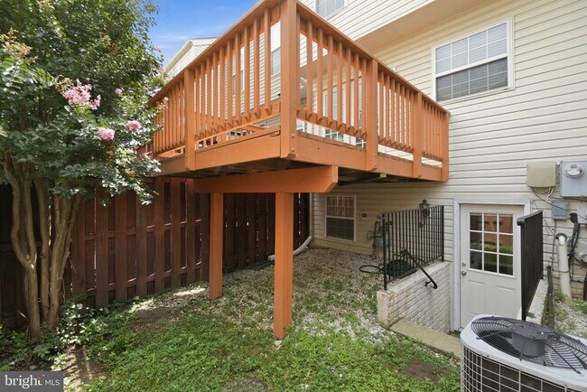 Building Photo - 6374 Michael Robert Dr