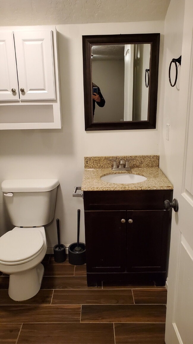 Building Photo - 2 room with private bath in a shared resid...