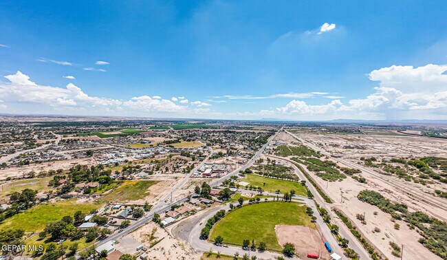 Building Photo - 10650 Socorro Rd