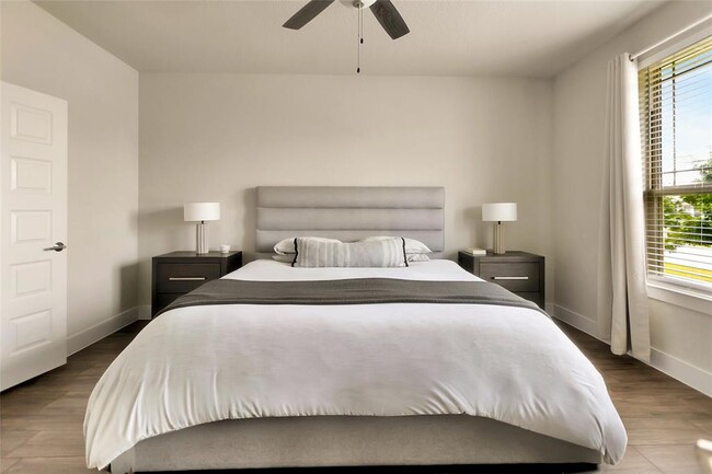 Building Photo - 8415 Laughlin Ln