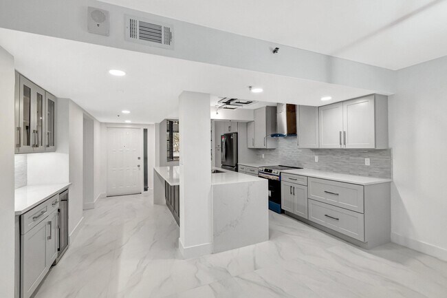 Building Photo - 6420 Boca Del Mar Dr