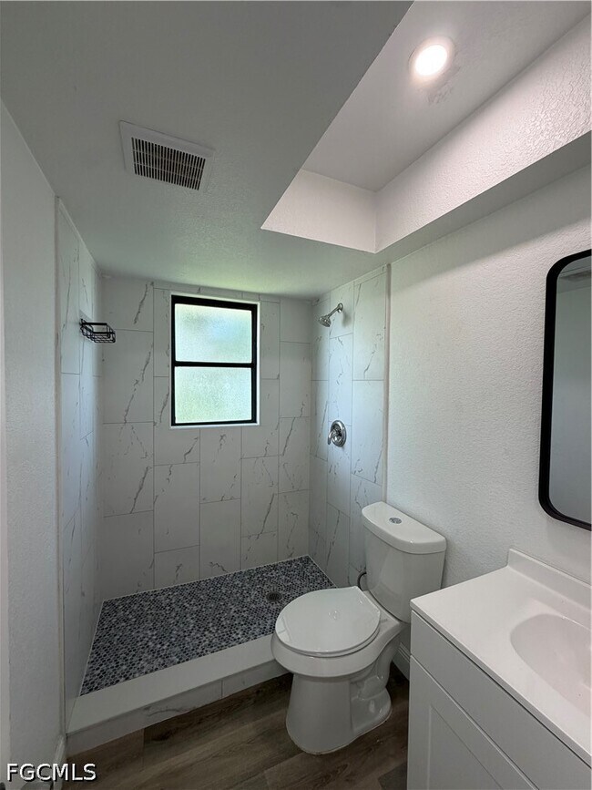 Building Photo - 2811 SE 15th Pl