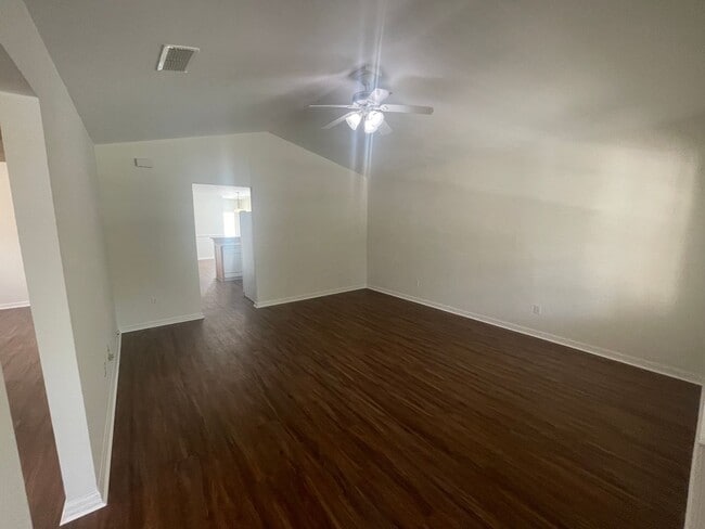 Building Photo - 3/2 Home in Walnut Creek with Vaulted Ceilings and Updated Finishes