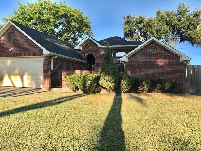 Primary Photo - 2310 Townhall Ln
