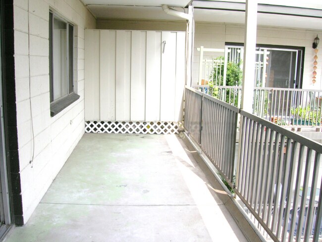 Building Photo - 909 Pearl St