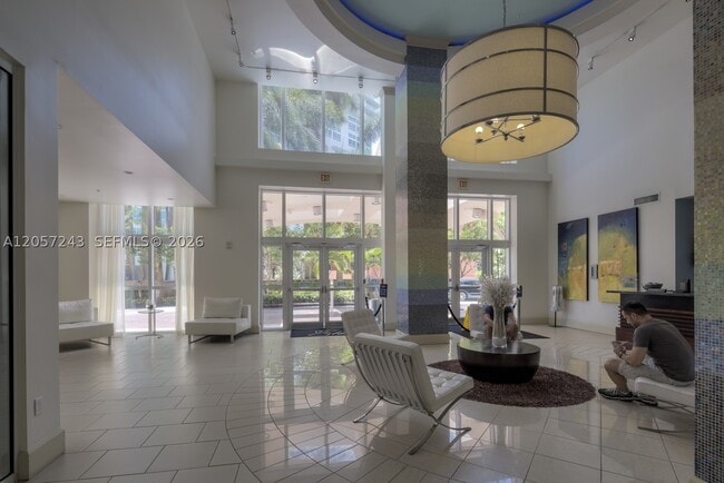 Building Photo - 2000 N Bayshore Dr