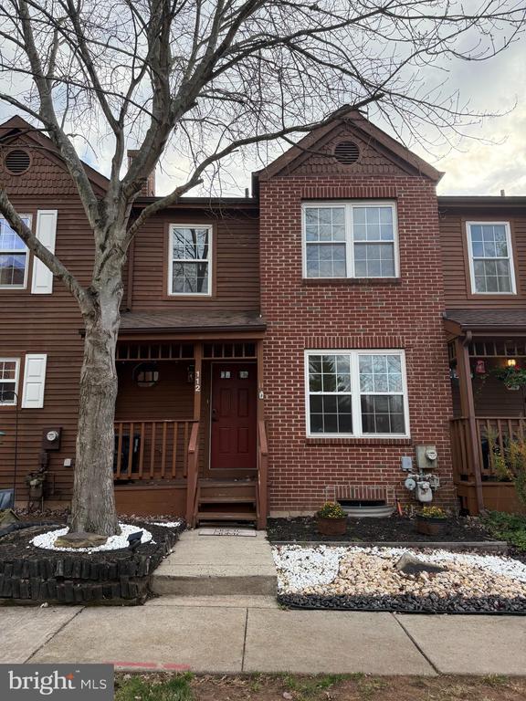 Building Photo - 112 Mulberry Ct