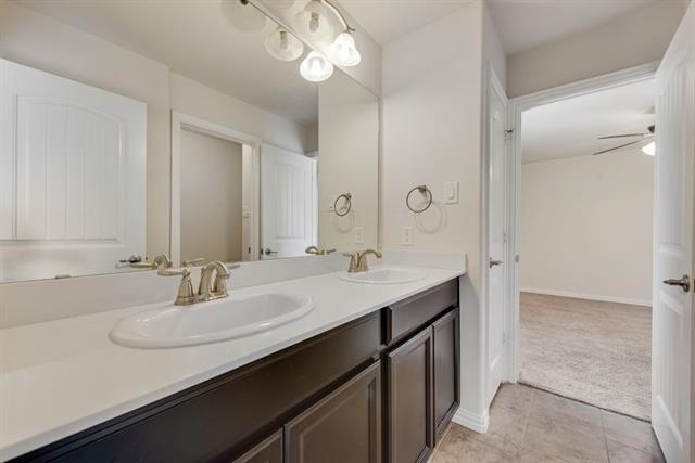 Building Photo - 1398 Caspian Dr