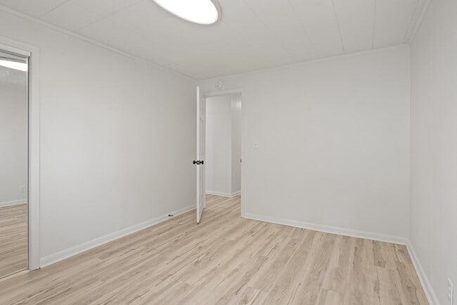 Building Photo - 4321 W Whiteland Rd