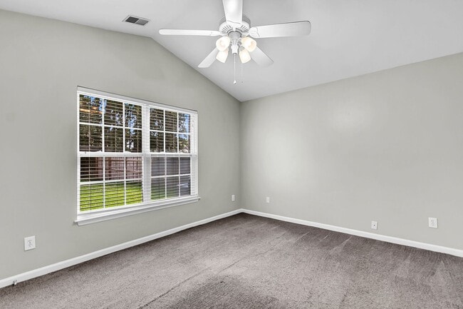 Building Photo - Charming 3-Bedroom, 2-Bath Home available ...
