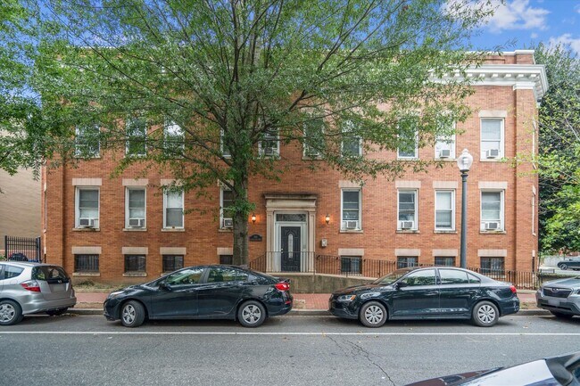 Building Photo - 150 Seaton Pl NW