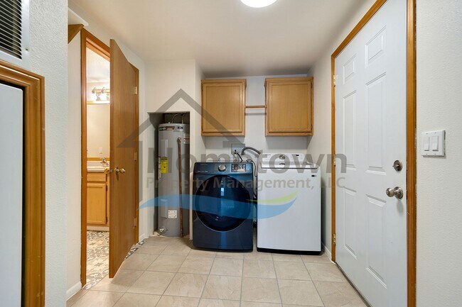 Building Photo - 2 Bedroom 1 Bath Home with 24x24 Shop and ...