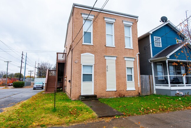 Building Photo - Smoketown Apartments