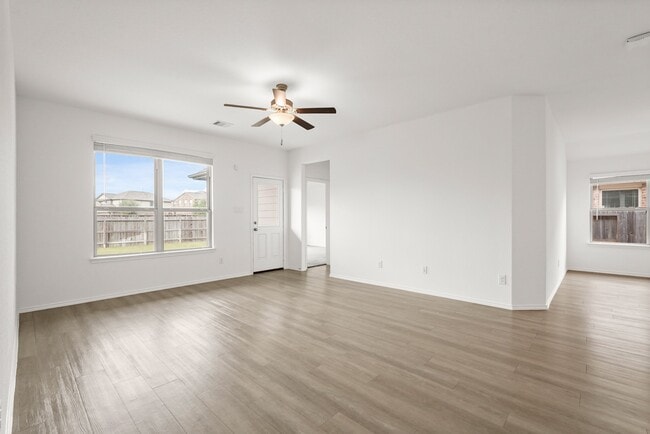 Building Photo - 9919 Willow Crown Ln