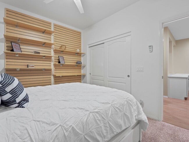 Building Photo - Cozy Stevenson Ranch Home on a Quiet Cul-D...