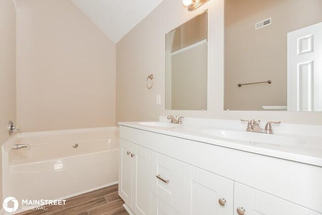 Building Photo - 934 GRASSY PATCH LN, CHARLOTTE, NC 28216