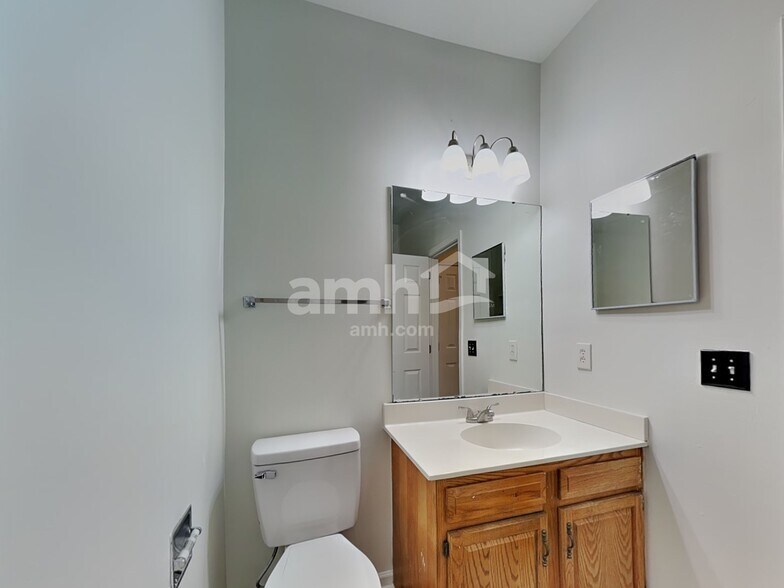 Building Photo - 10239 Stoneykirk Ln