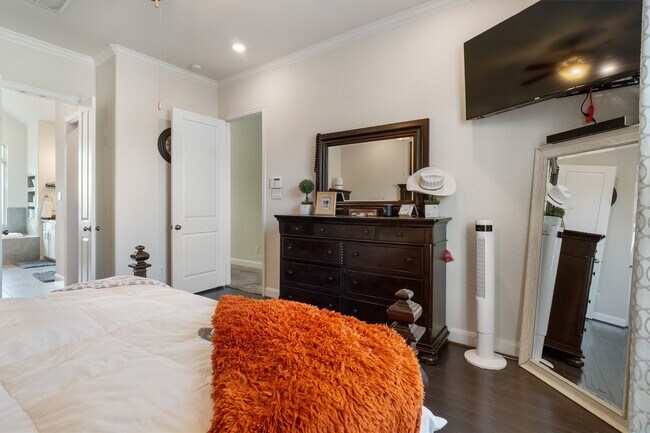 Building Photo - 8917 Wind Springs Dr