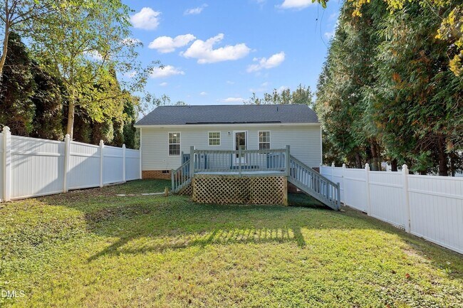 Building Photo - 1224 Grovewood Dr