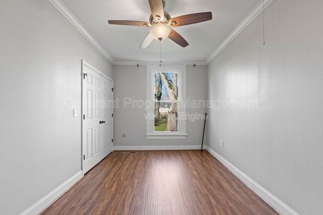 Building Photo - 138 Main St