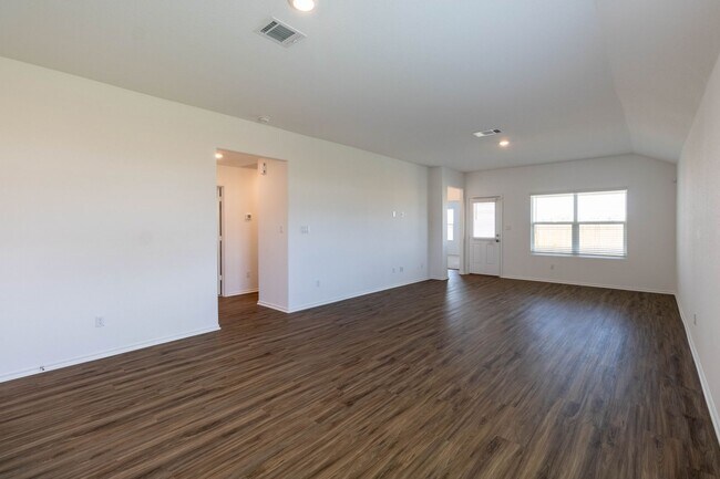 Building Photo - 5601 Bellissima Way
