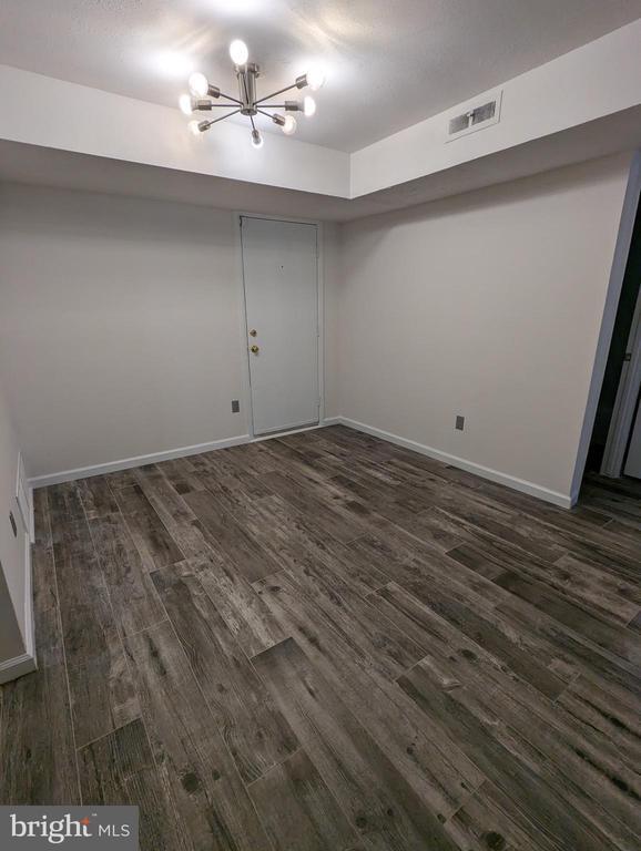 Building Photo - 7252 Donnell Pl