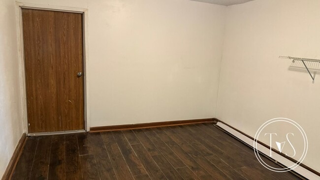 Building Photo - RATE DROP ALERT (was $1875/month)!