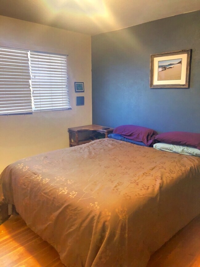 Building Photo - Evolve Real Estate: Victorian Home in Athmar Park Available for Move in on July 1st!