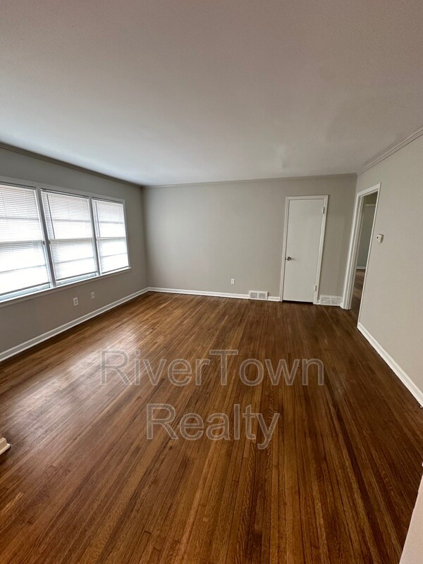 Building Photo - 4672 Willow Rd