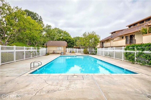 Building Photo - 2200 Cheyenne Way