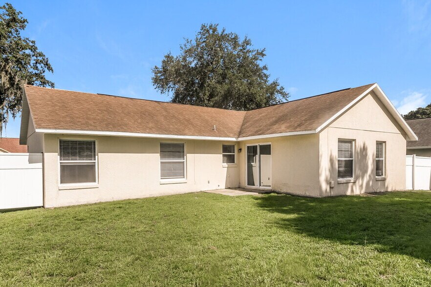 Building Photo - 3832 Peace Pipe Dr