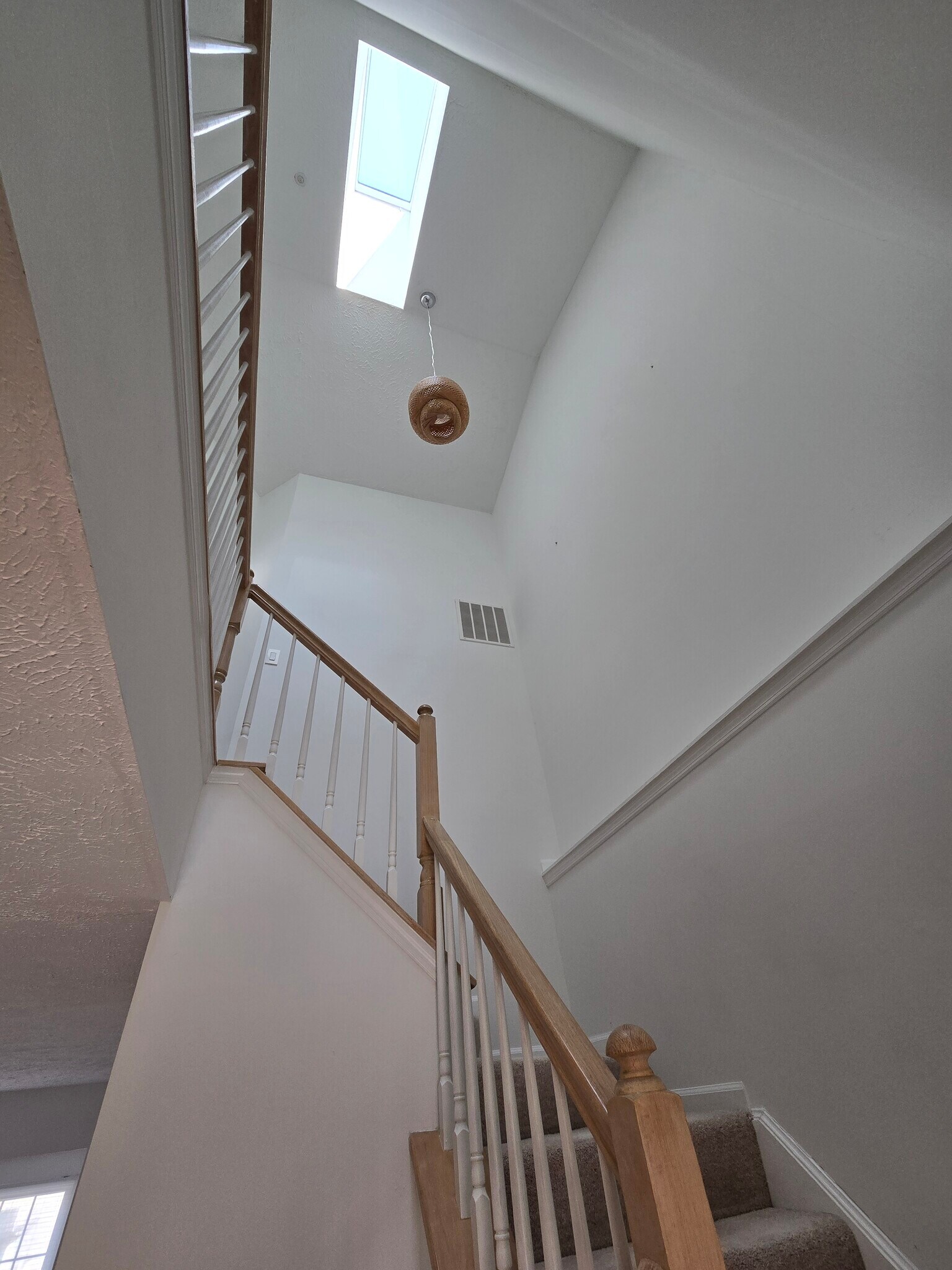 Building Photo - 18636 Clovercrest Cir