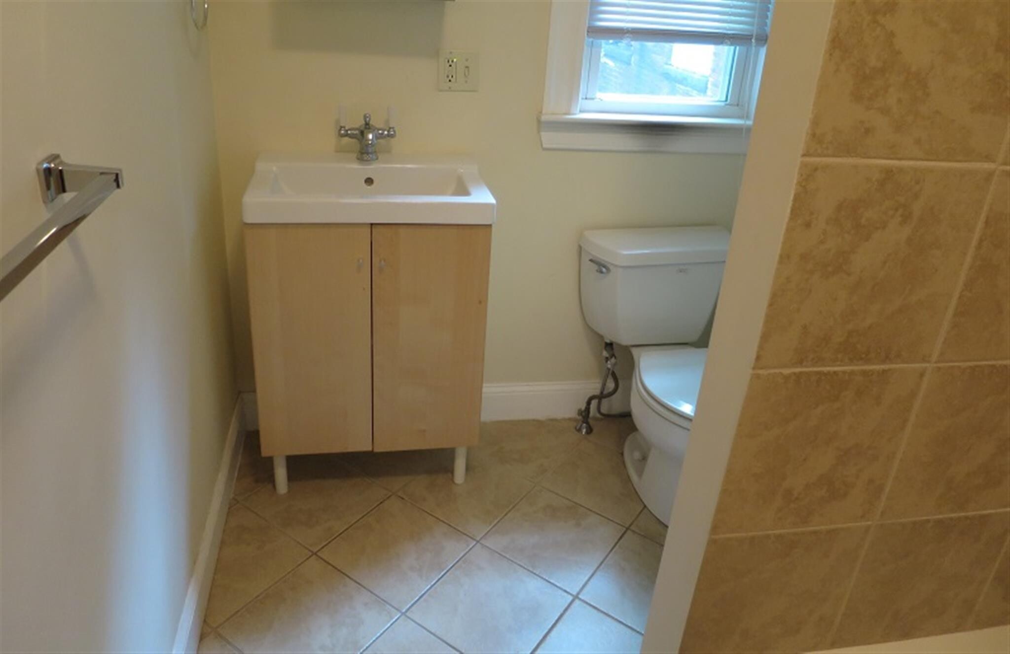 Building Photo - 6 Giles Park