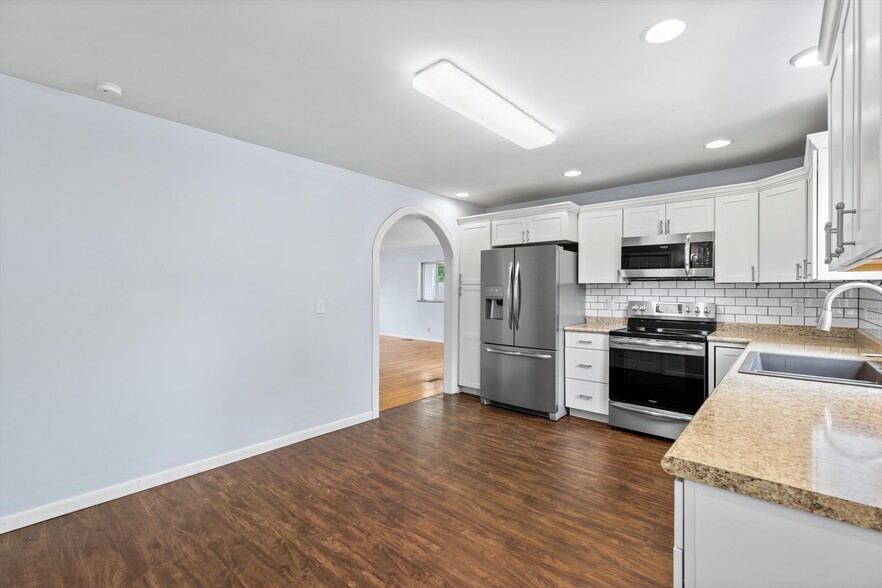 Kitchen - 1225 Ferd Hickey Rd