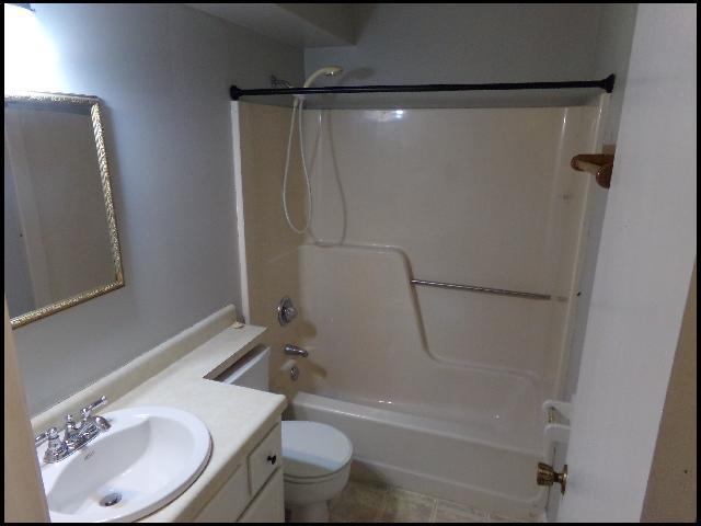 Building Photo - 35 Point W Cir