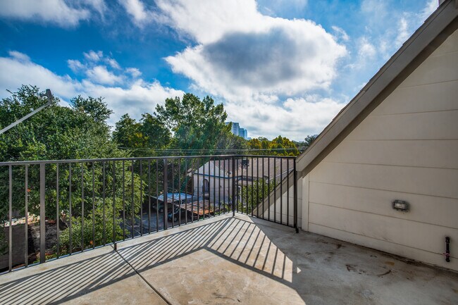 Building Photo - 4032 Herschel Ave