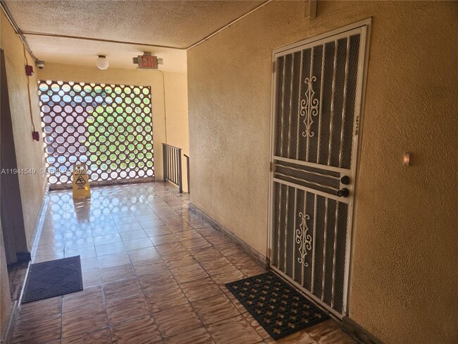 Building Photo - 8990 SW 24th St