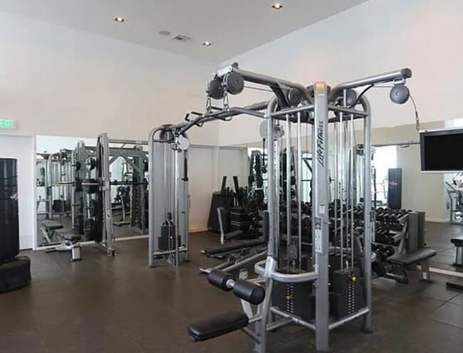 Building Photo - 1040 Biscayne Blvd