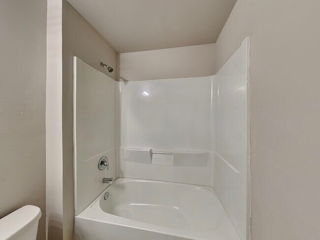 Building Photo - 4731 Gillot Blvd