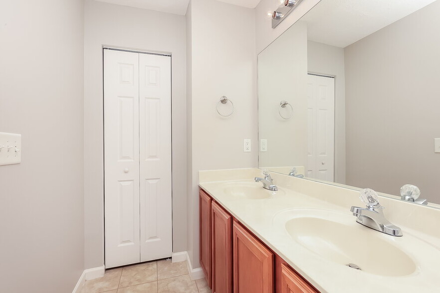 Building Photo - 3618 Blaze Dr