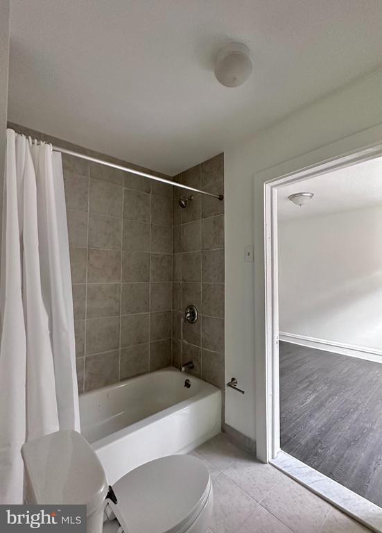 Building Photo - 415 Burmont Rd