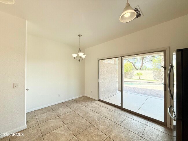 Building Photo - 21362 E Puesta Del Sol
