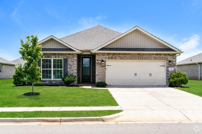 Building Photo - 182 Cherry Laurel Dr
