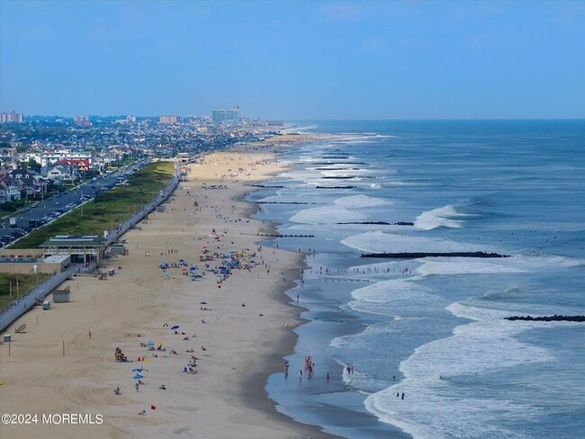 Building Photo - 402 Philadelphia Blvd